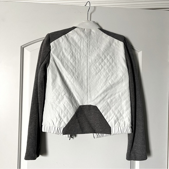 Mural grey and white quilted bomber motorcycle jacket. Sz XS - Picture 2 of 4